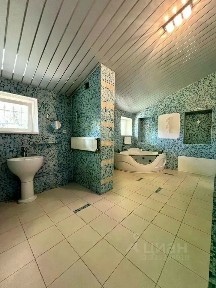 Продается 2-этажный дом, 336 м²