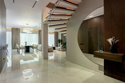 Продается 2-этажный дом, 500 м²