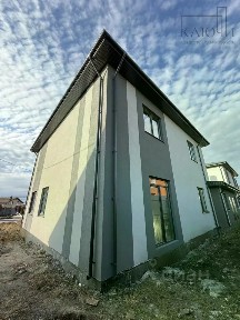 Продается 2-этажный дом, 240 м²