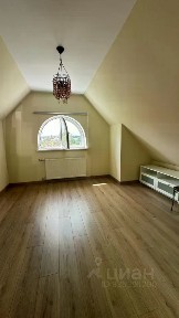 Продается 4-этажный коттедж, 565 м²