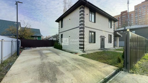 Продается 2-этажный дом, 160,2 м²