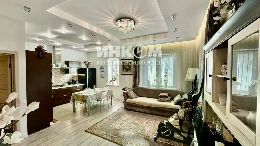 Продается 3-этажный дом, 195 м²
