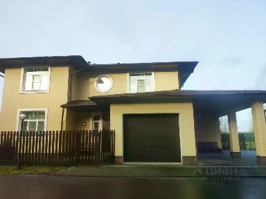 Сдается 2-этажный коттедж, 220 м²