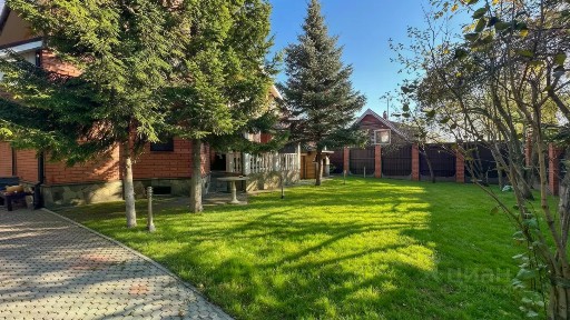Сдается 3-этажный дом, 280 м²