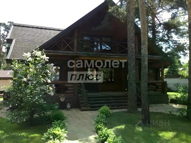 Сдается 3-этажный дом, 298,3 м²