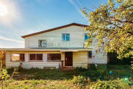 Продается 2-этажный дом, 245 м²