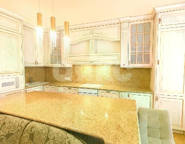 Продается 3-комн. квартира, 118 м²