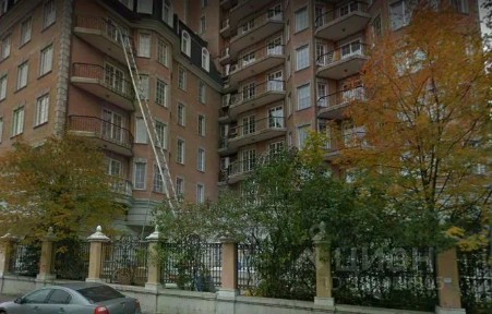 Продается квартира свободной планировки, 272,5 м²