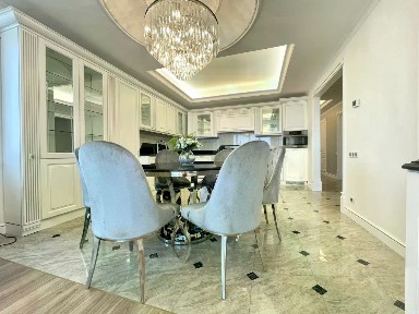 Сдается 3-комн. квартира, 140 м²