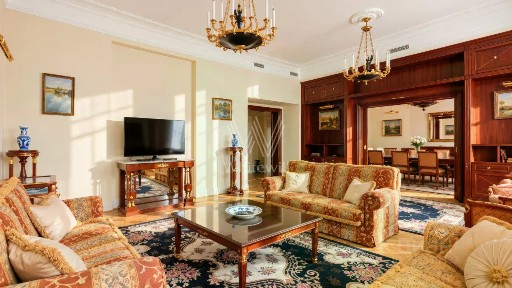 Сдается 3-комн. квартира, 180 м²