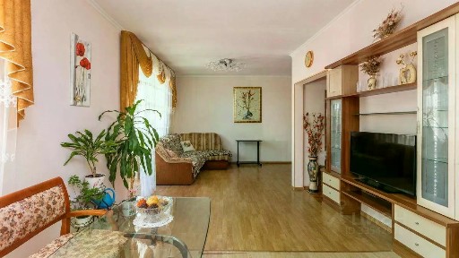 Продается 2-комн. квартира, 79,5 м²