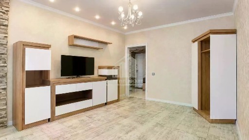 Продается 1-комн. квартира, 42 м²