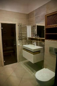 Продается 2-этажный дом, 305 м²