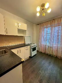 Продается 4-комн. квартира, 76,2 м²