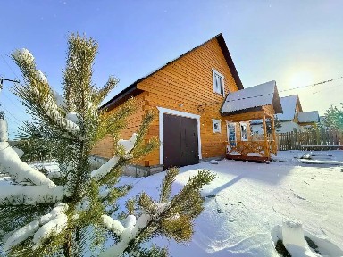 Продается 2-этажный дом, 180 м²