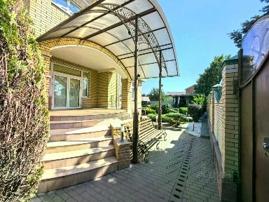 Продается 2-этажный дом, 667,5 м²