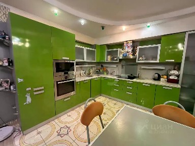 Продается 4-комн. квартира, 102,4 м²