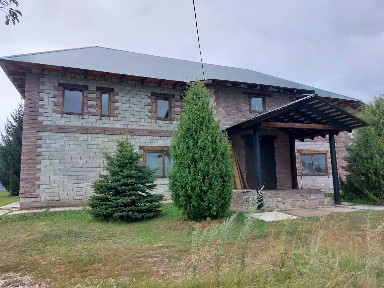 Продается 2-этажный дом, 642 м²