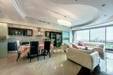 Сдается 5-комн. квартира, 240 м²