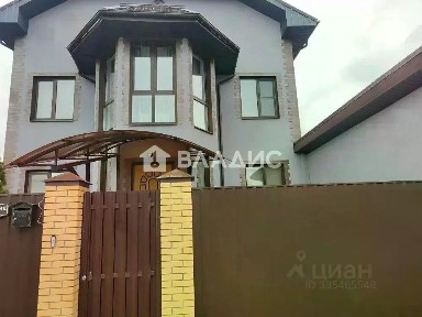 Продается 3-этажный дом, 361,2 м²