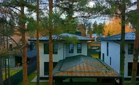 Продается 2-этажный дом, 210 м²