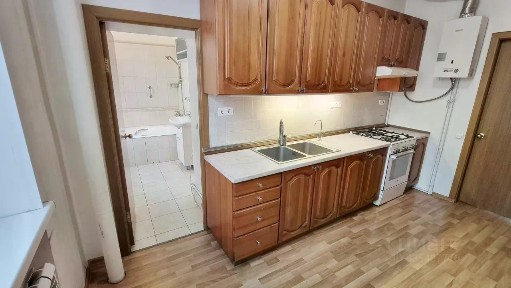 Продается 5-комн. квартира, 117 м²