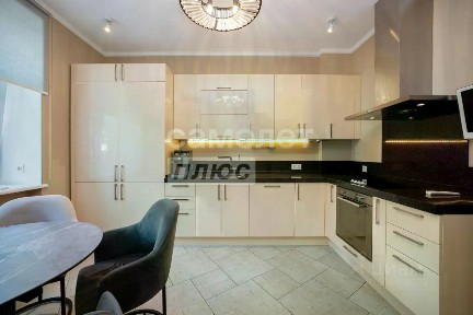 Продается 2-комн. квартира, 61,6 м²