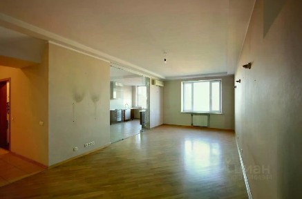 Продается 5-комн. квартира, 201,7 м²