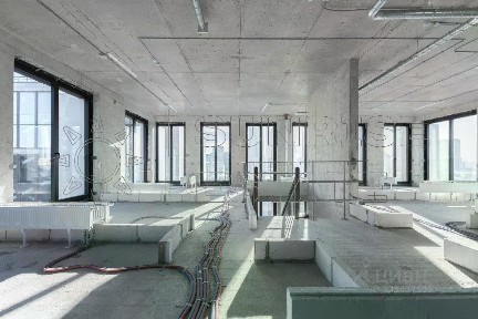 Продается 4-комн. квартира, 425 м²